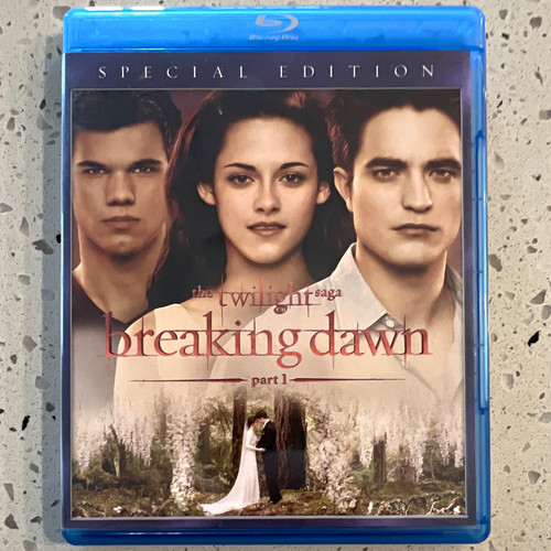 Summit twilight saga - summit, breaking